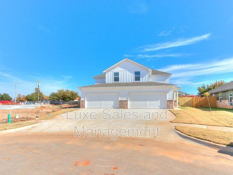 10532 Utica Dr - Photo 2 of 39