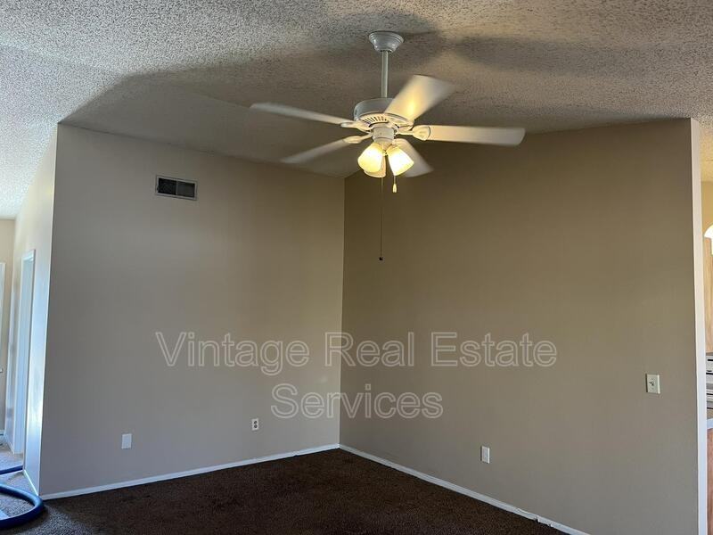 7708 Gulf Ct - Photo 7 of 29