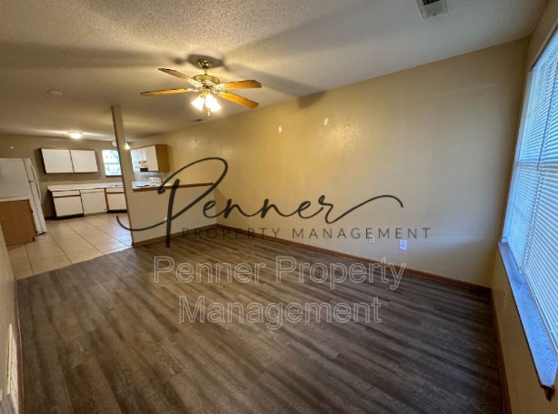 2014 Sw Sandstone Ct - Photo 2 of 11