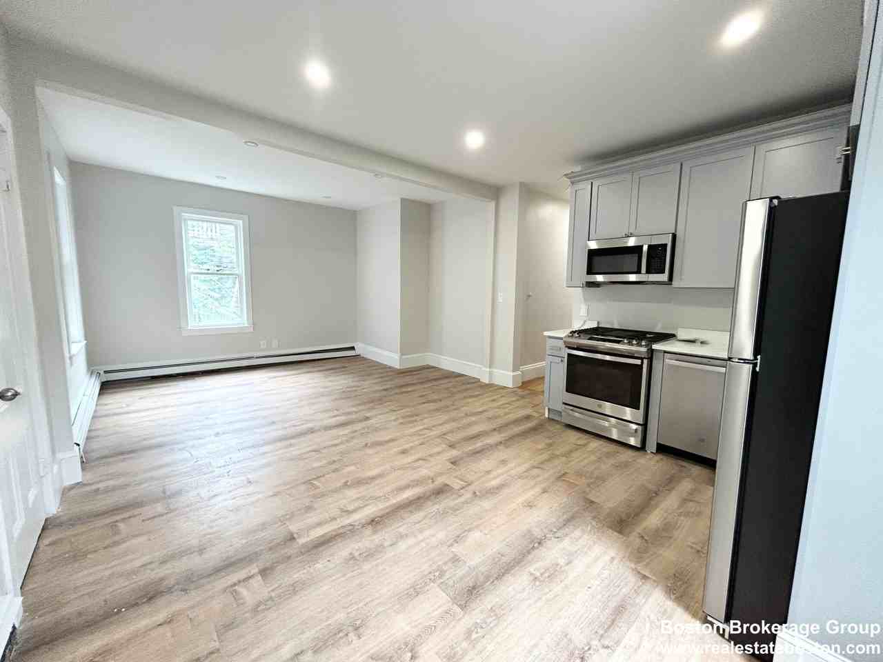 102 Buttonwood St #3 - Photo 2 of 7