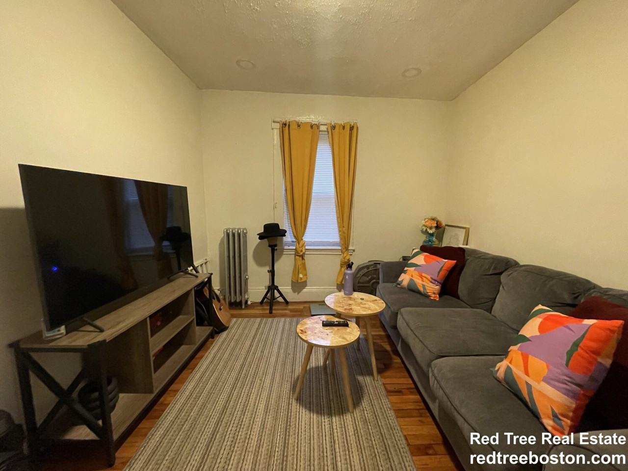 14 Logan St - Photo 5 of 22