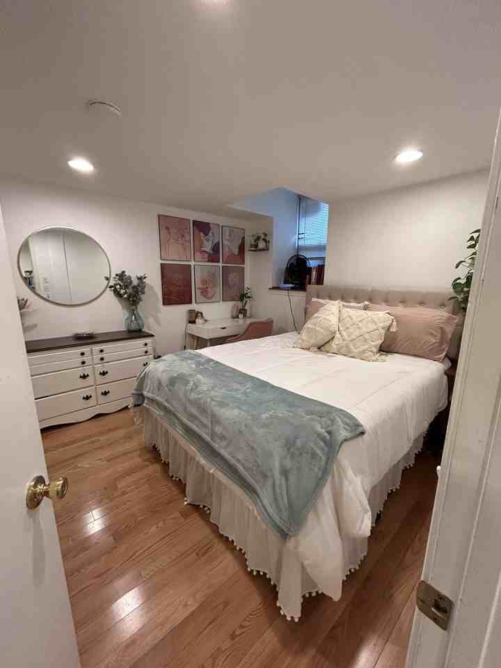24 Peterborough St #F - Photo 2 of 31