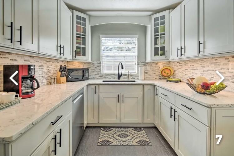 1610 Nw 22nd St - Photo 6 of 17