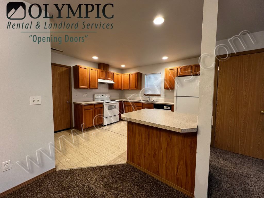 4866 43rd Ln Se - Photo 7 of 25