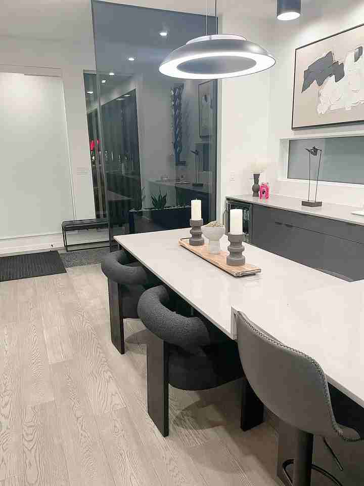 9113 142 St Nw - Photo 7 of 36