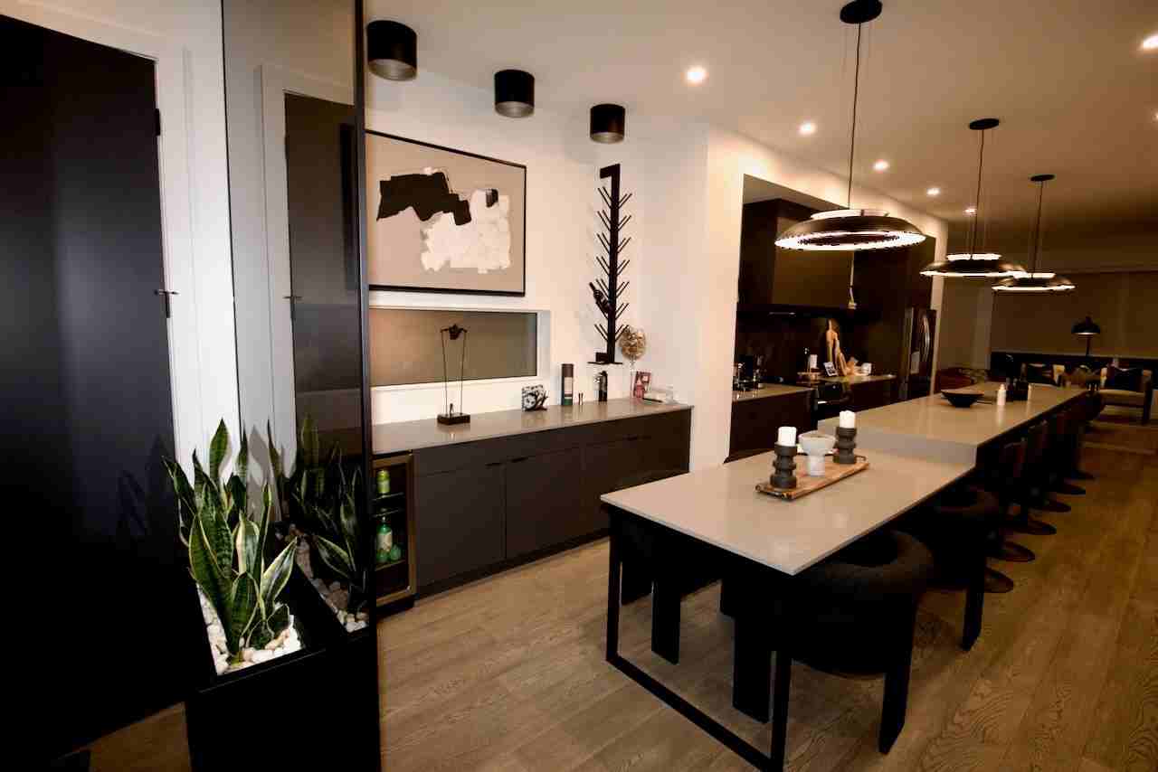 9113 142 St Nw - Photo 4 of 36