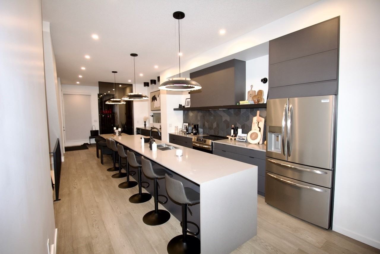 9113 142 St Nw - Photo 2 of 36