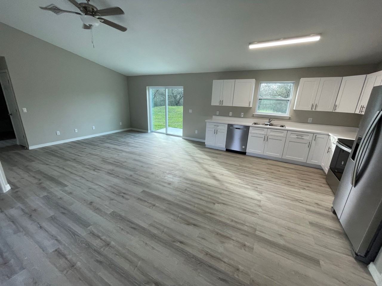 2519 72nd St W - Photo 4 of 20