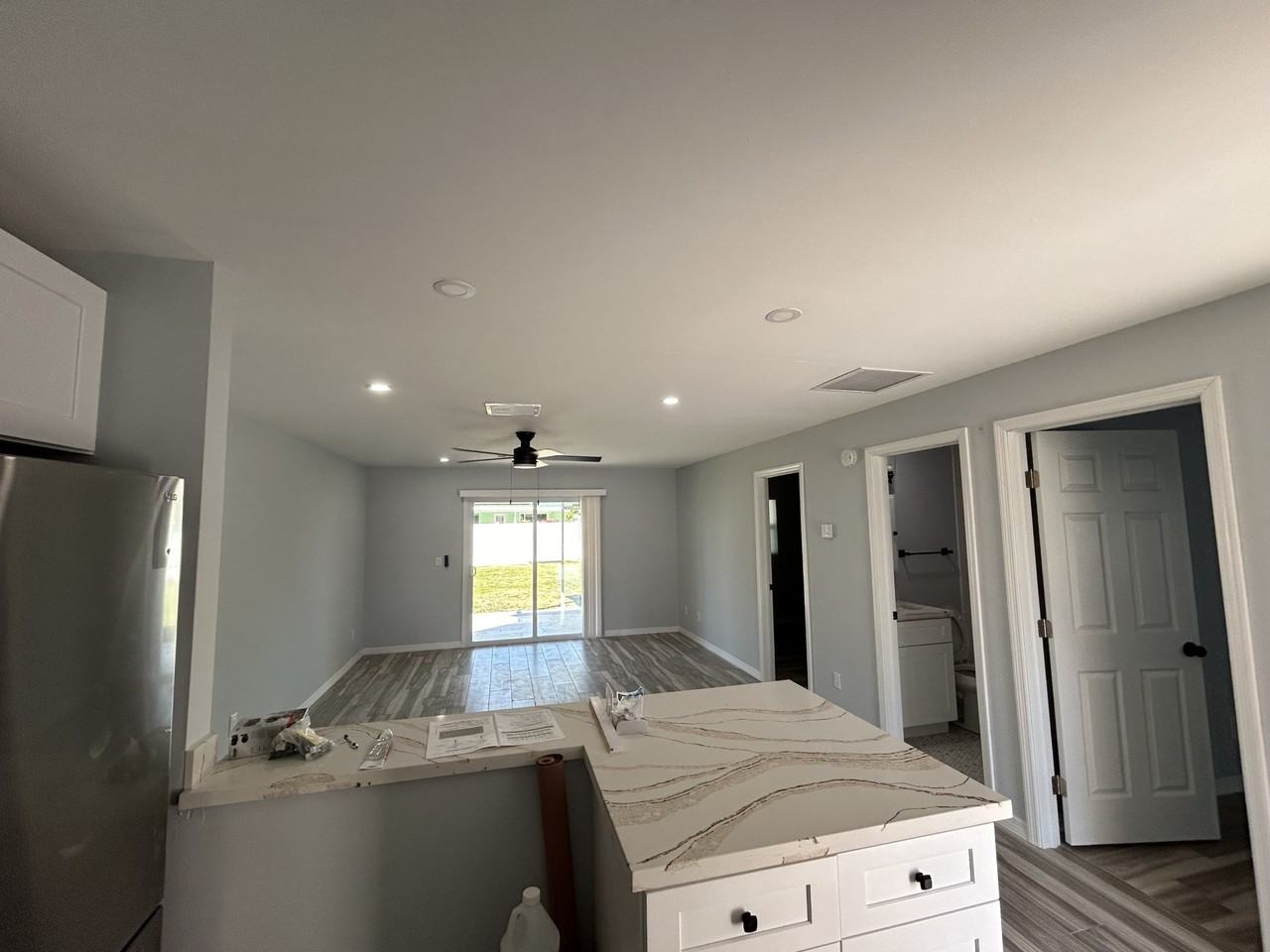 638 Se 13th Ave - Photo 2 of 9