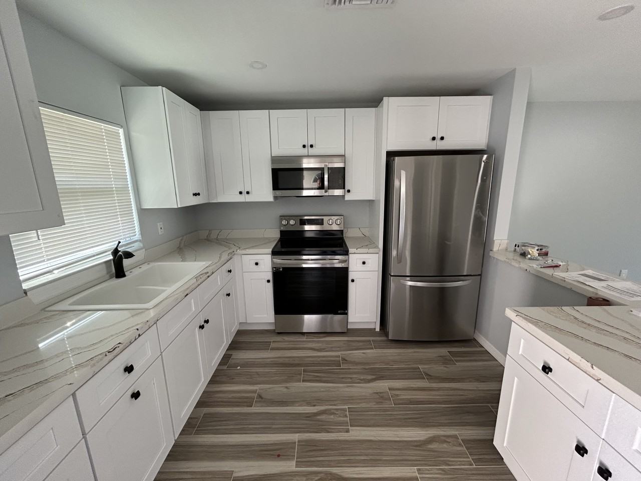 638 Se 13th Ave - Photo 3 of 9