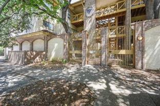 806 W 24th St #306 - Photo 1 of 1
