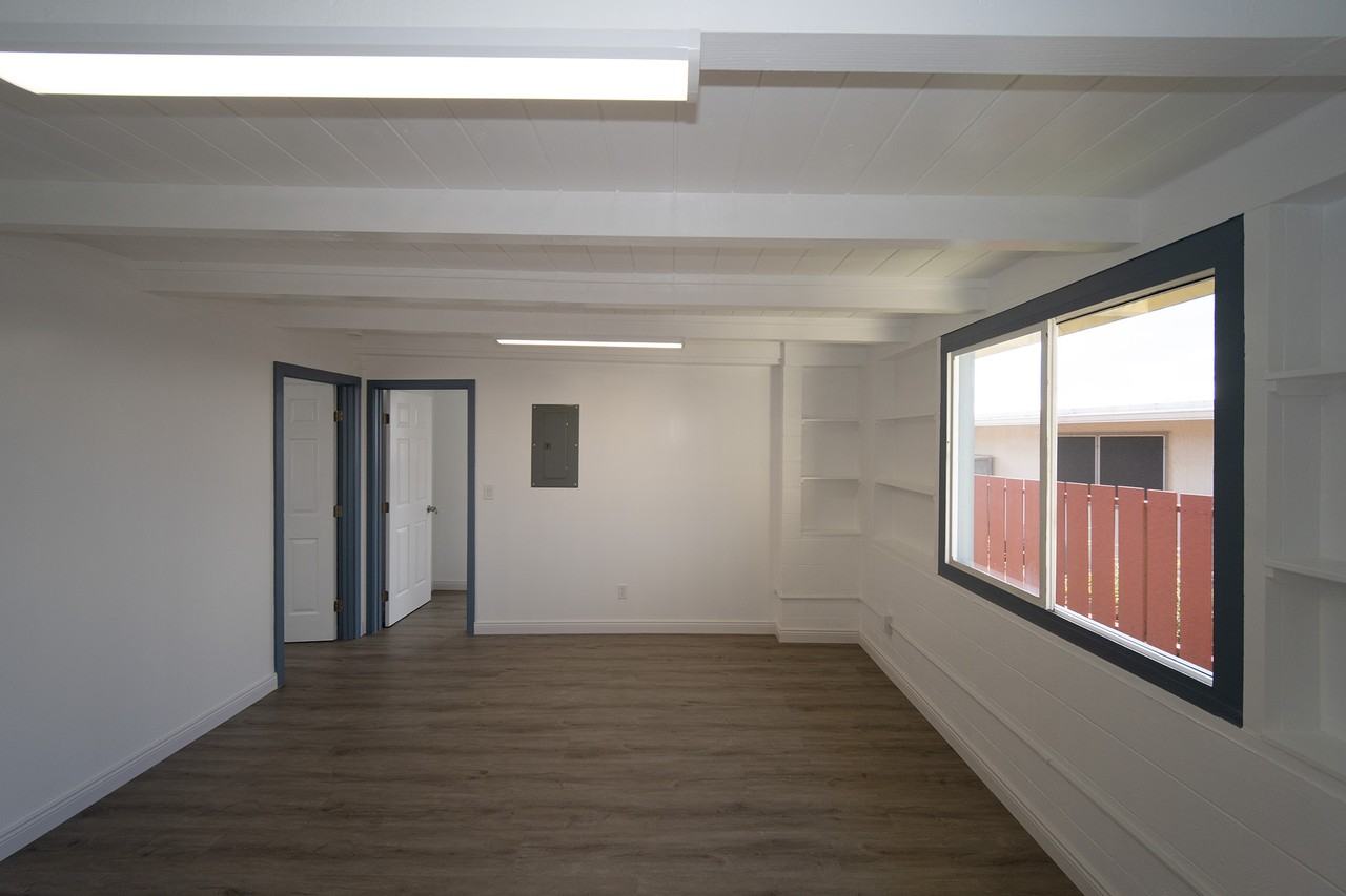 1957 Hoohai St Side 2 - Photo 3 of 10