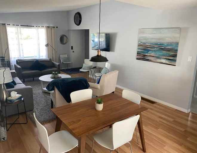 2671 Abbott Cres - Photo 3 of 8