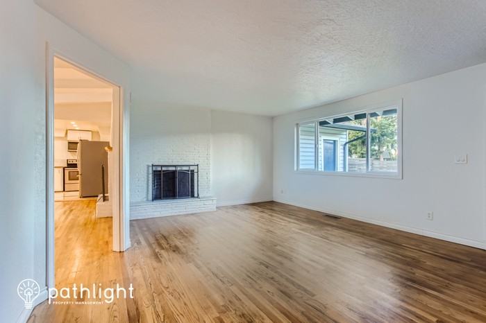 8640 Sw Mcdonald St - Photo 2 of 19