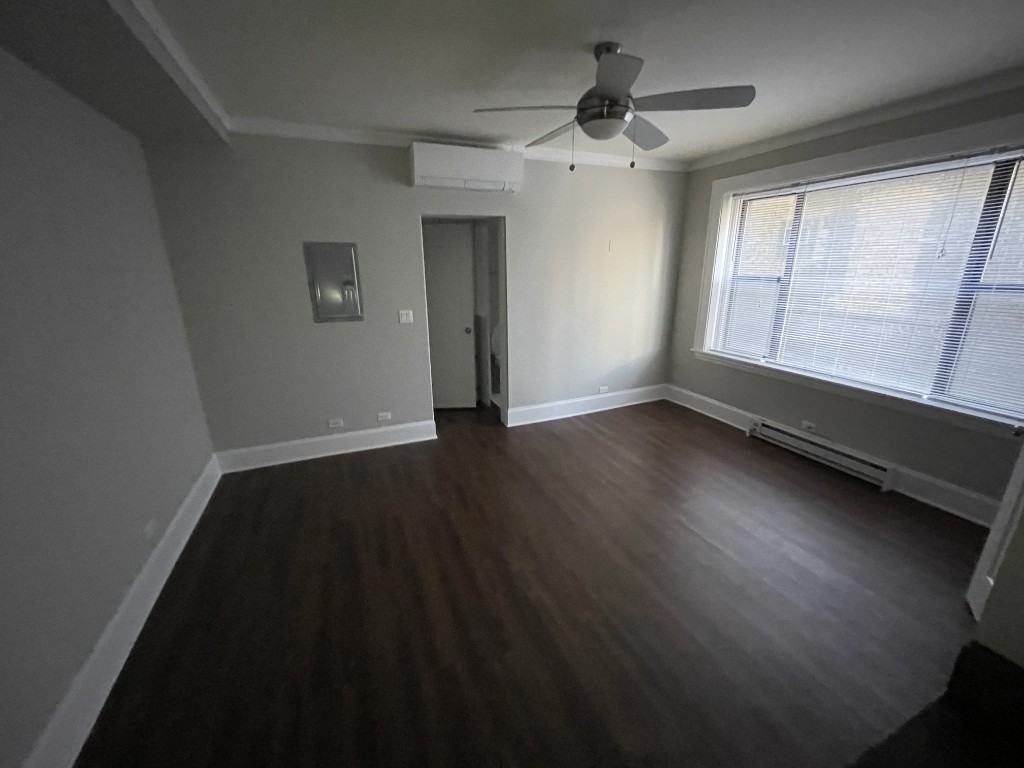 817 W Lakeside Pl #607 - Photo 2 of 16