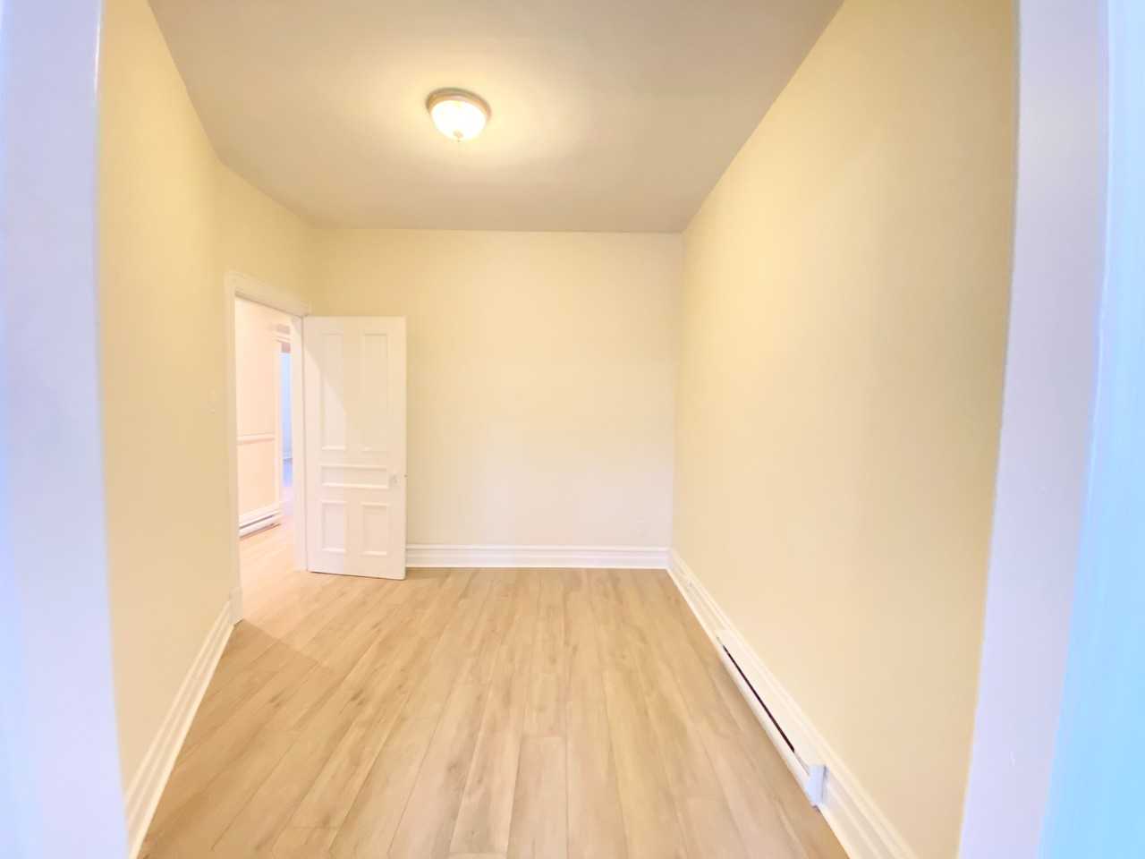 1471 Avenue Valois - Photo 3 of 20