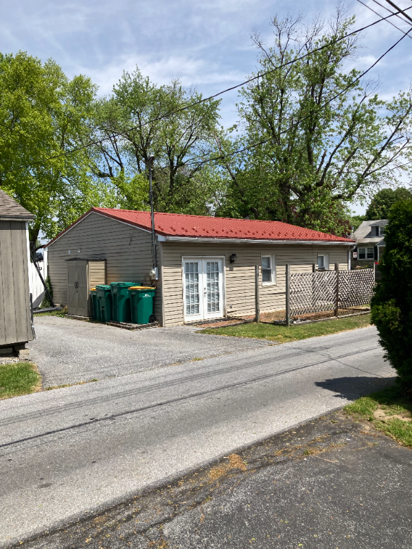 23 Roosevelt Ave - Photo 3 of 13