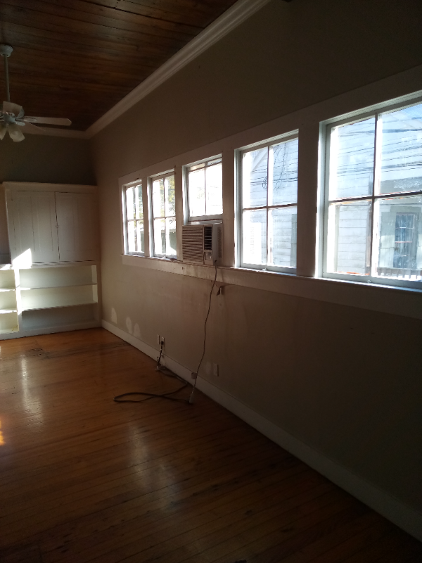 621 Lafayette St - Photo 4 of 13