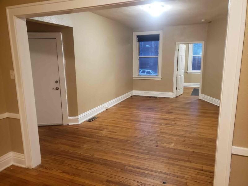 5567 Clemens Ave #1W - Photo 3 of 11
