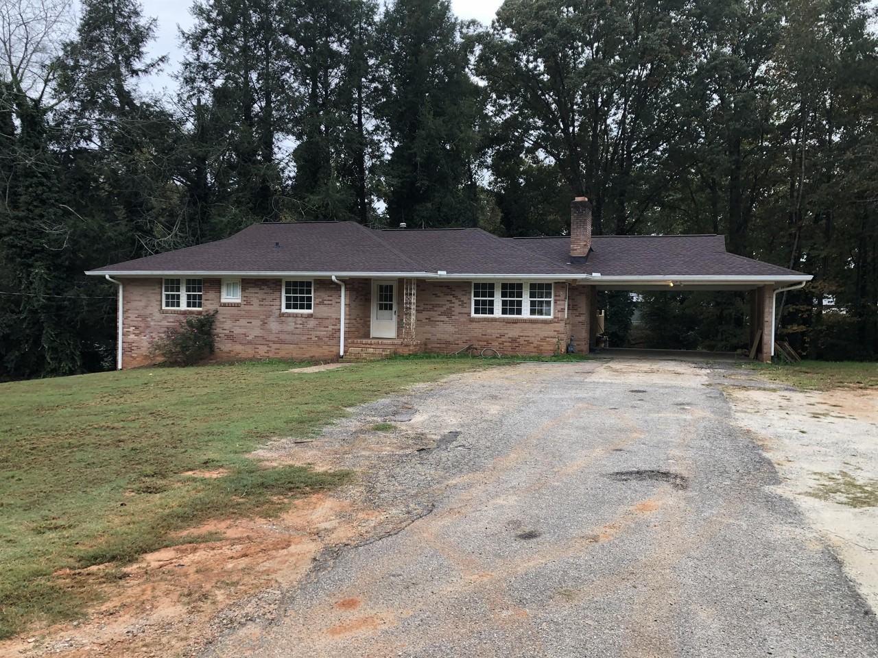 818 Old Clemson Hwy - Photo 2 of 10