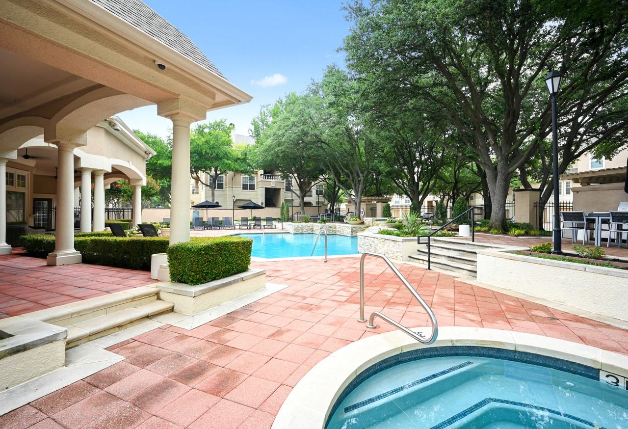 St Moritz - Photo 7 of 27