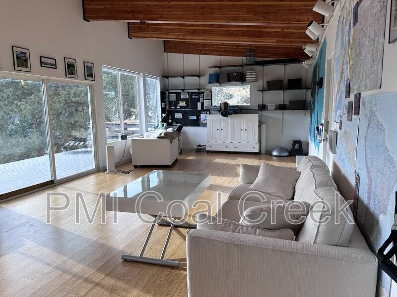 108 Wolf Song Ln - Photo 3 of 29