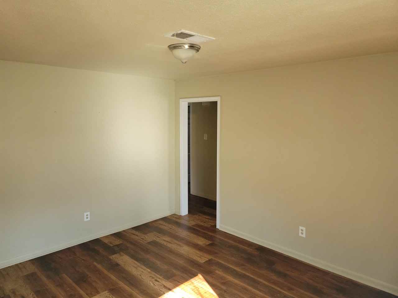 9 Parkland St #1 - Photo 4 of 6