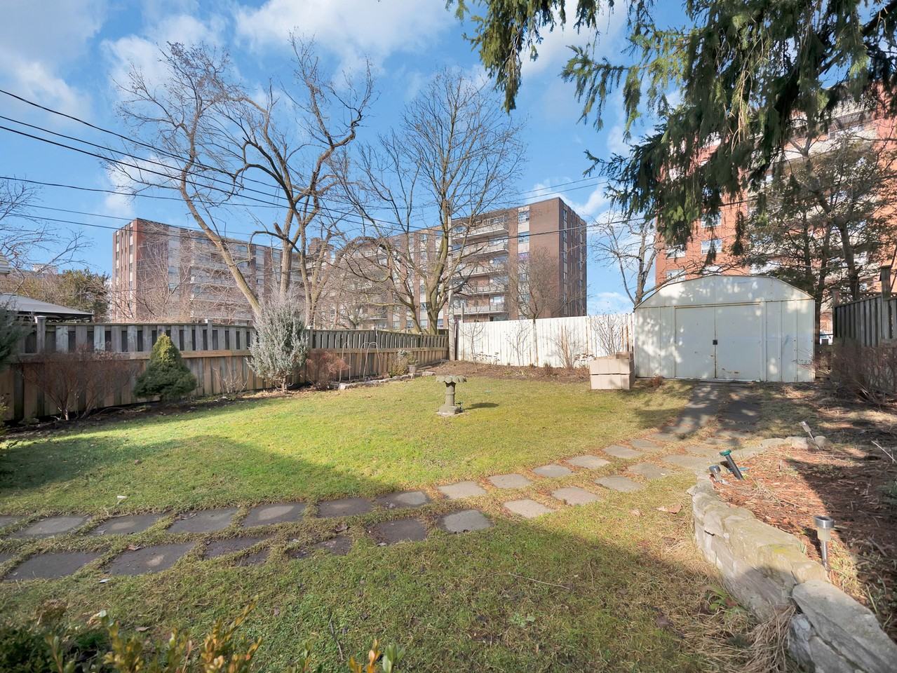 41 Meadowlark Dr #1 - Photo 3 of 11