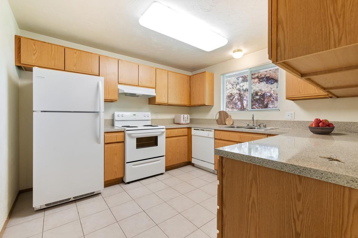 3806 12th Ave Se - Photo 4 of 6