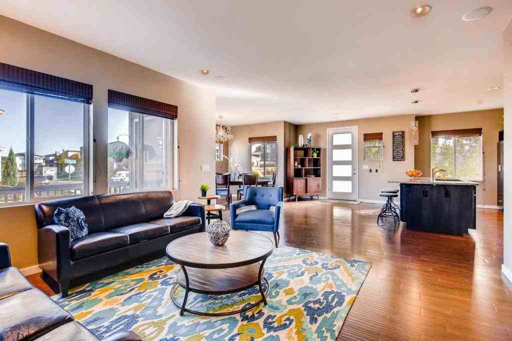 3435 Cranston Cir - Photo 4 of 27