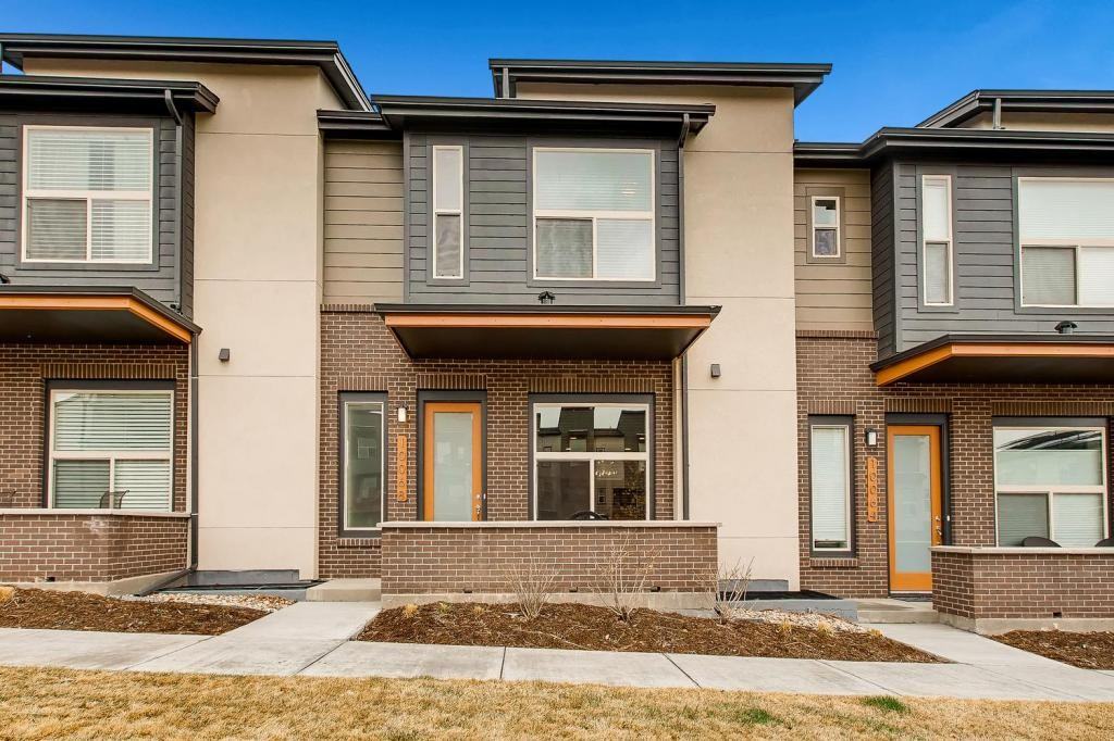 10068 Town Ridge Ln - Photo 2 of 21