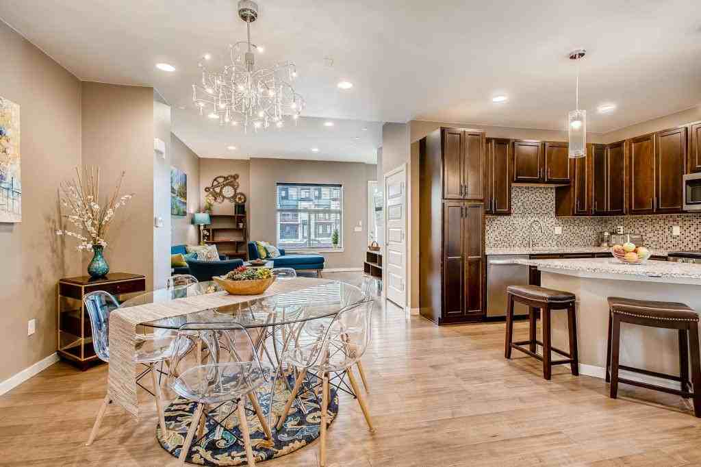 10068 Town Ridge Ln - Photo 4 of 21