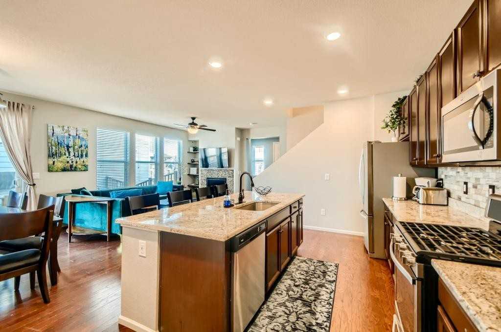 2808 Summer Day Ave - Photo 5 of 21