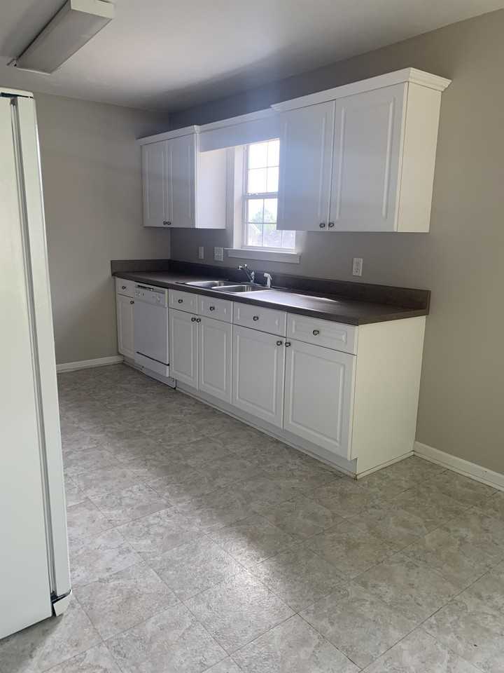 512 Camden Cove Cir - Photo 2 of 16