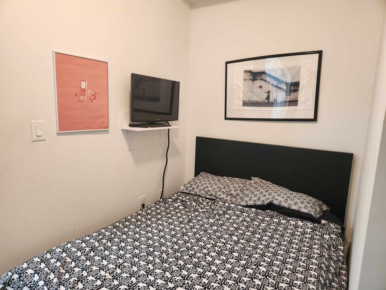 555 King Street West - Photo 3 of 13