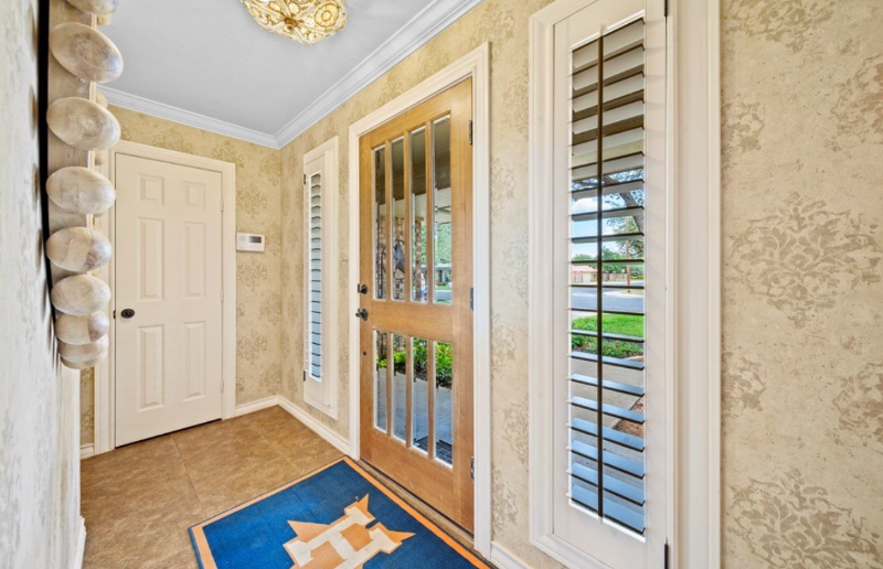 4210 Ferncliff Ave - Photo 3 of 7