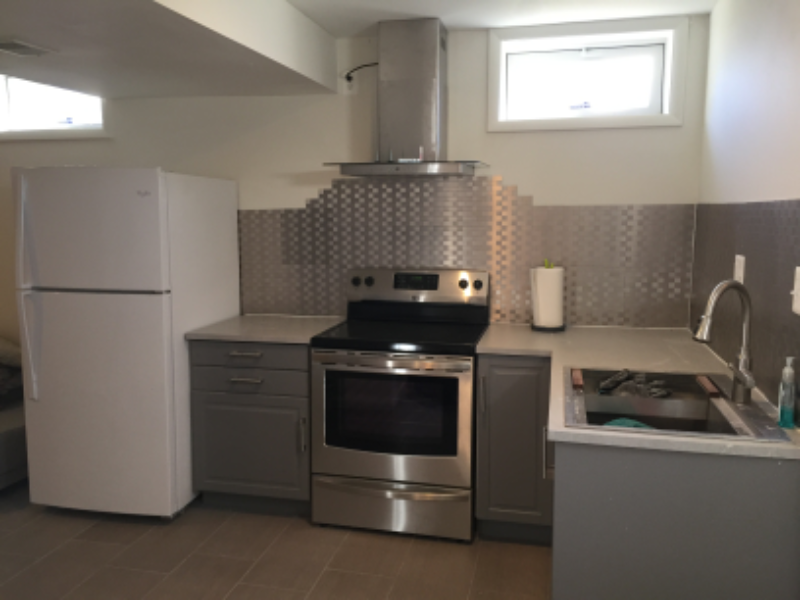 1530 Shellford Ln - Photo 3 of 11