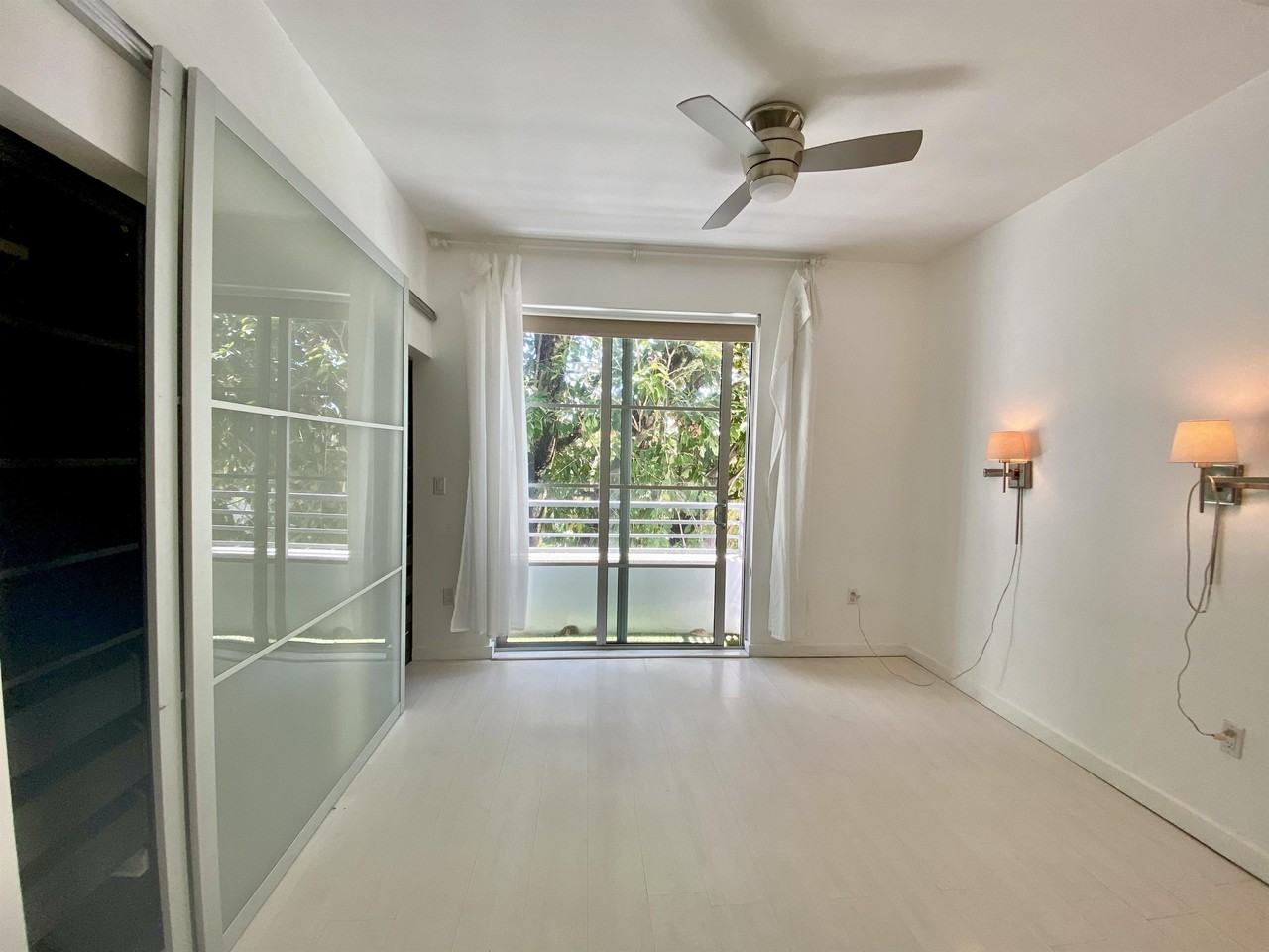 1600 Michigan Ave #8 - Photo 6 of 17