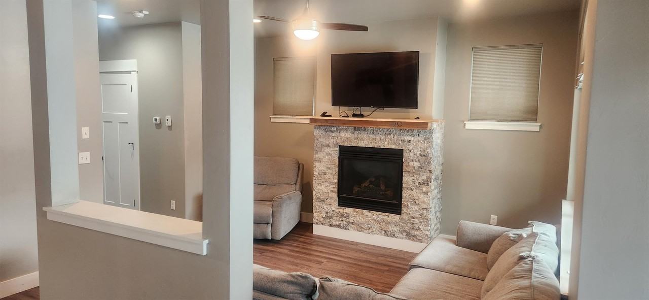 2633 Park Creek Ave #1 - Photo 7 of 22