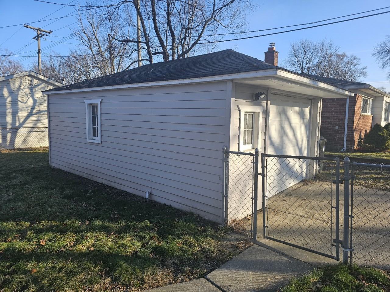 26539 Clarita #1 - Photo 3 of 36