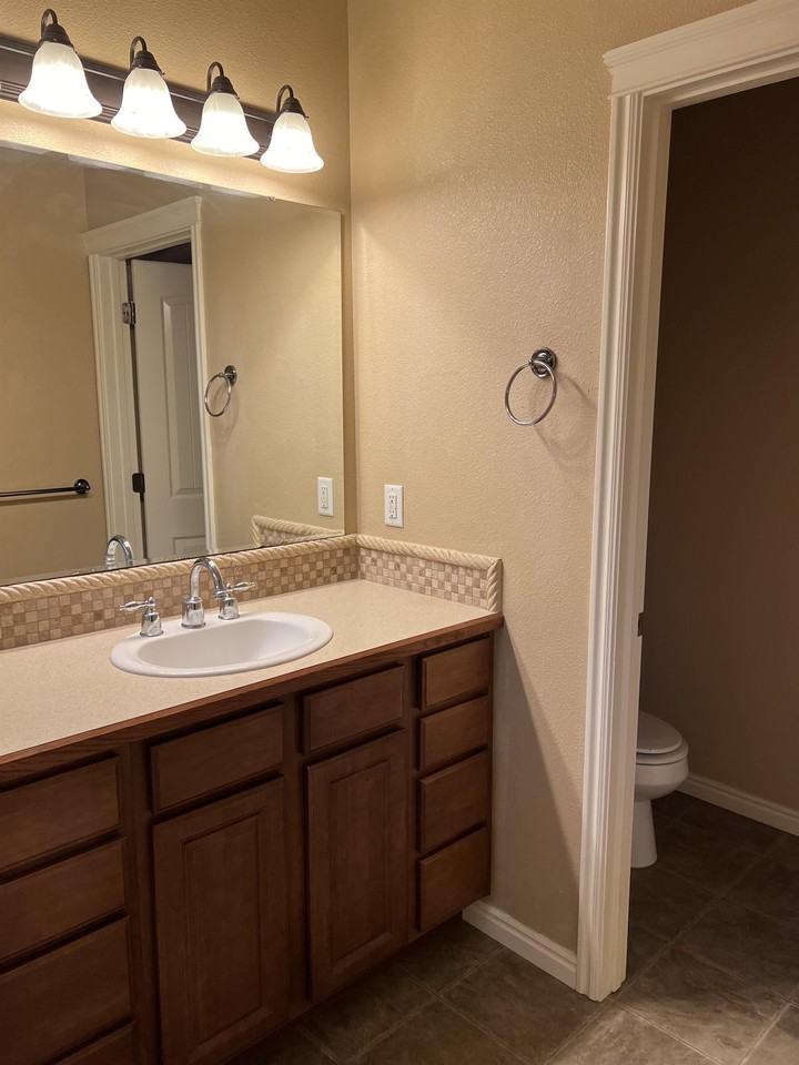 1307 W Sanetta St #1 - Photo 7 of 12