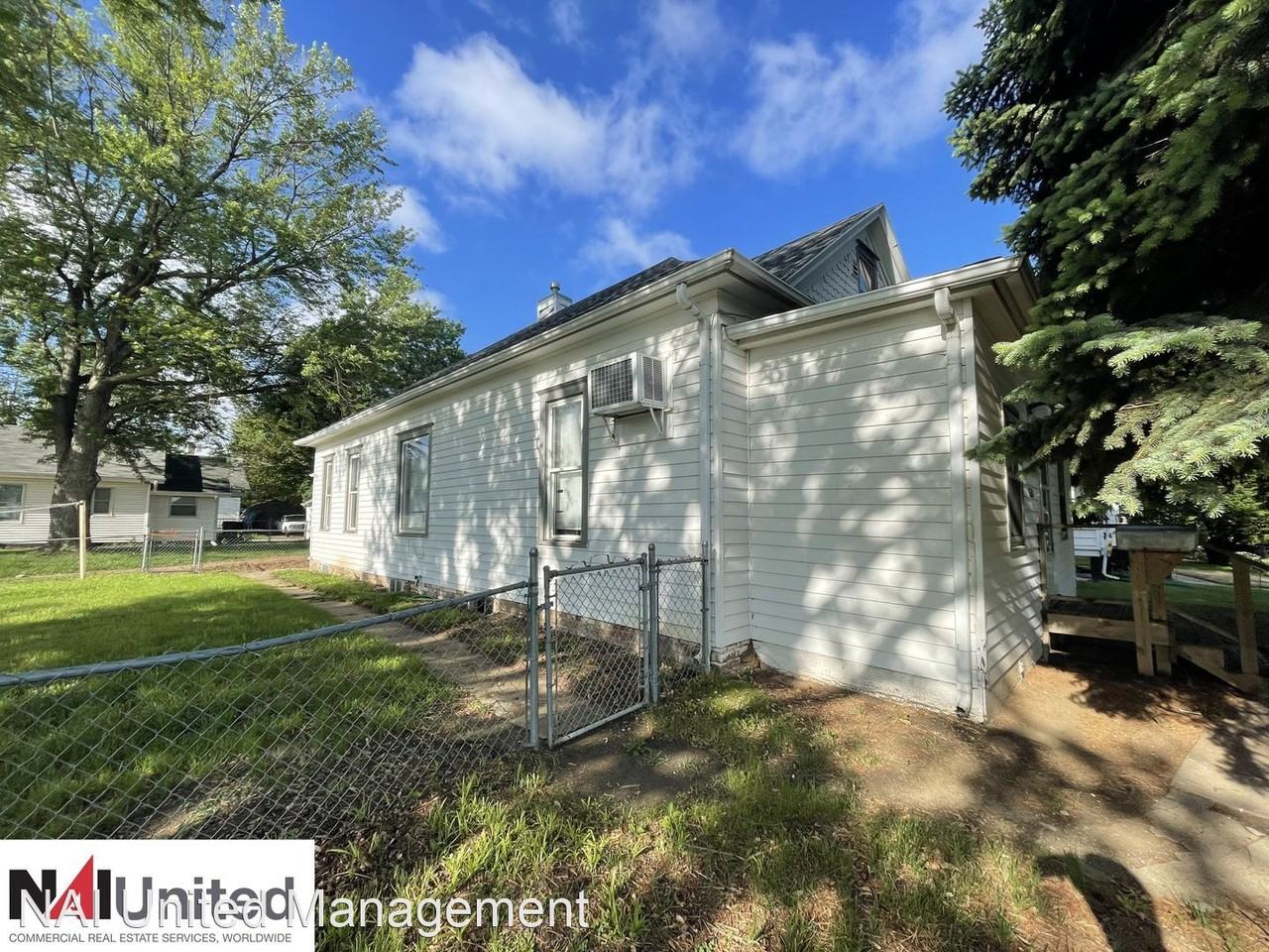 2620 Chicago Ave - Photo 3 of 12