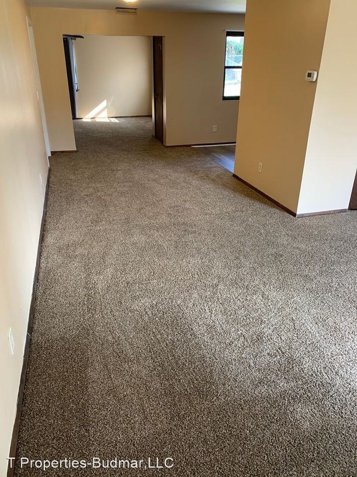 256 Kinsman Ct - Photo 2 of 29