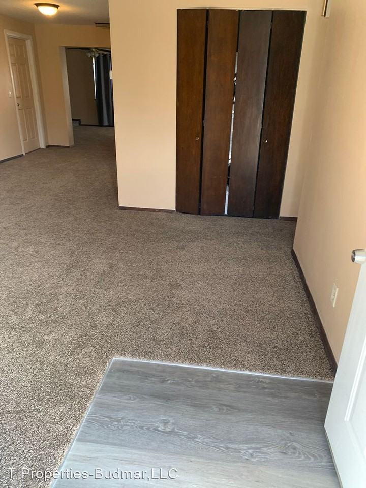 256 Kinsman Ct - Photo 3 of 29