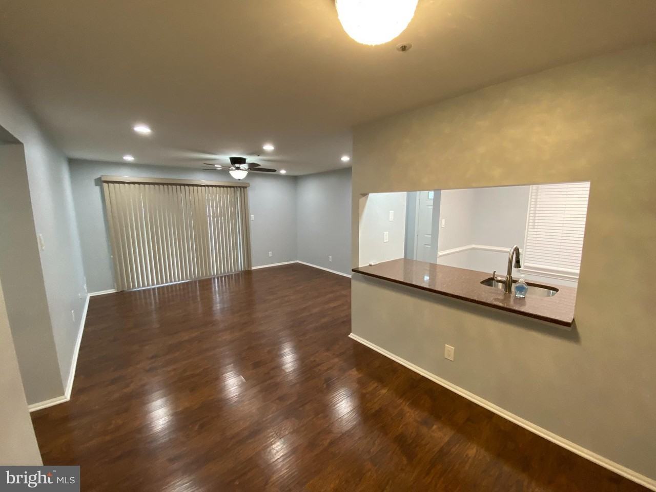 2401 Wimbledon Way - Photo 3 of 20