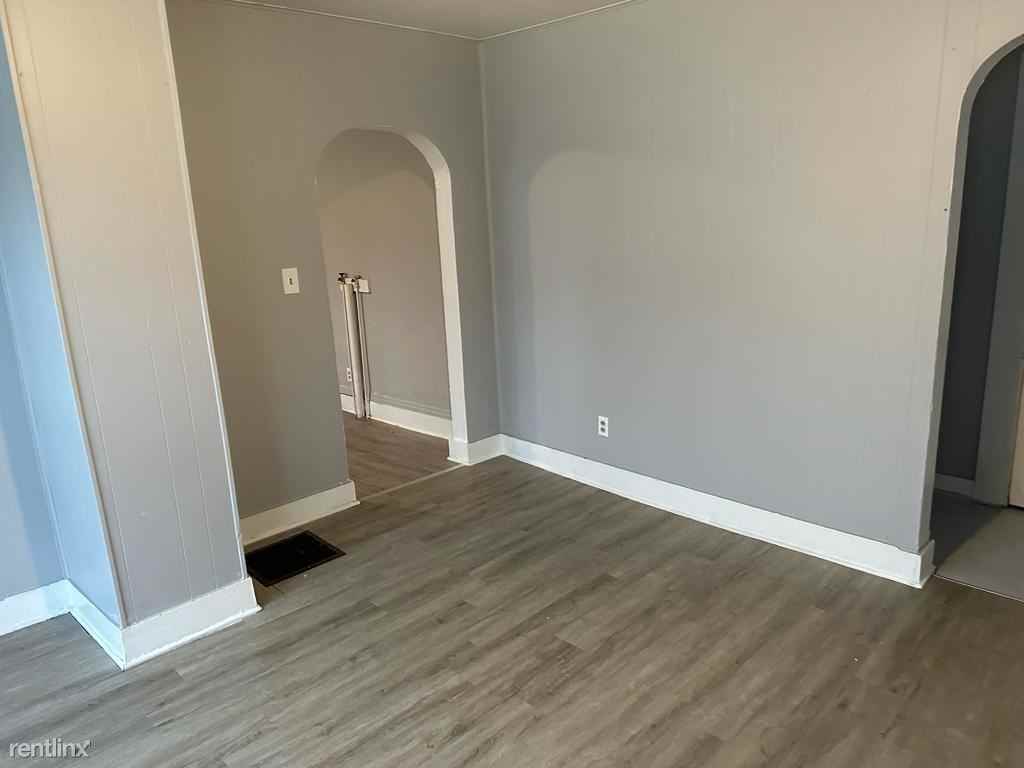 424 Walnut St - Photo 2 of 14