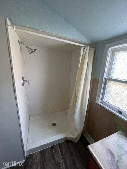 908 E Edison St - Photo 2 of 13