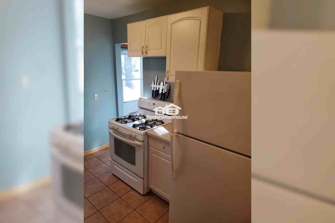 6331 Wentworth Ave - Photo 3 of 15