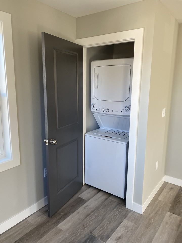 336 W Allen St #B - Photo 4 of 14