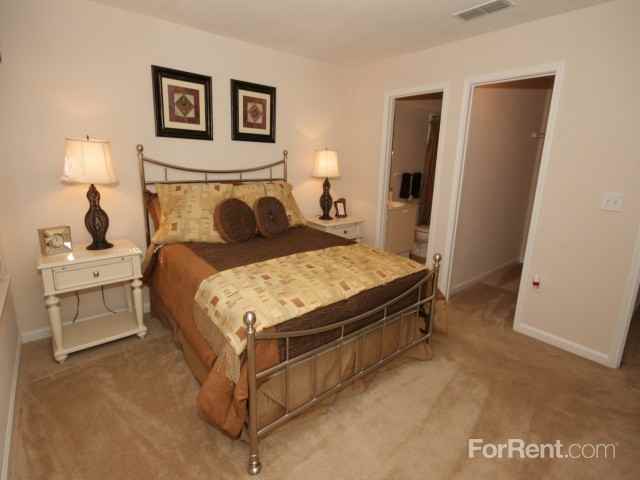 Dawson Forest Apartments - Photo 3 of 21